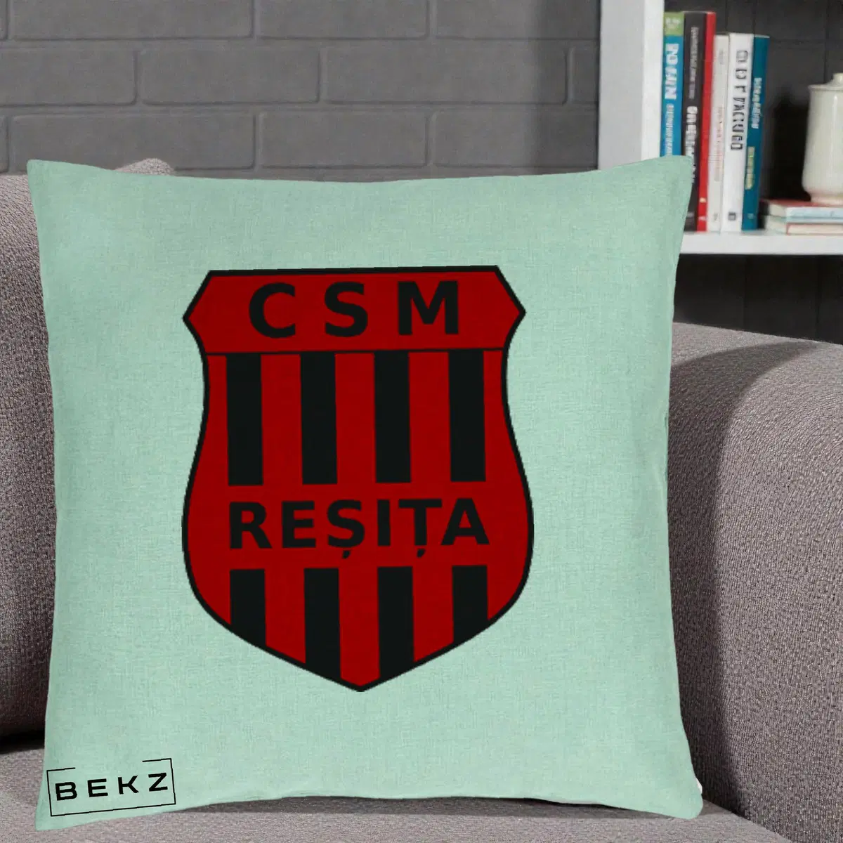 Perna Decorativa CSM Resita Fotbal, 40x40 cm, Verde Menta, Husa Detasabila, Perna, BEKZ®