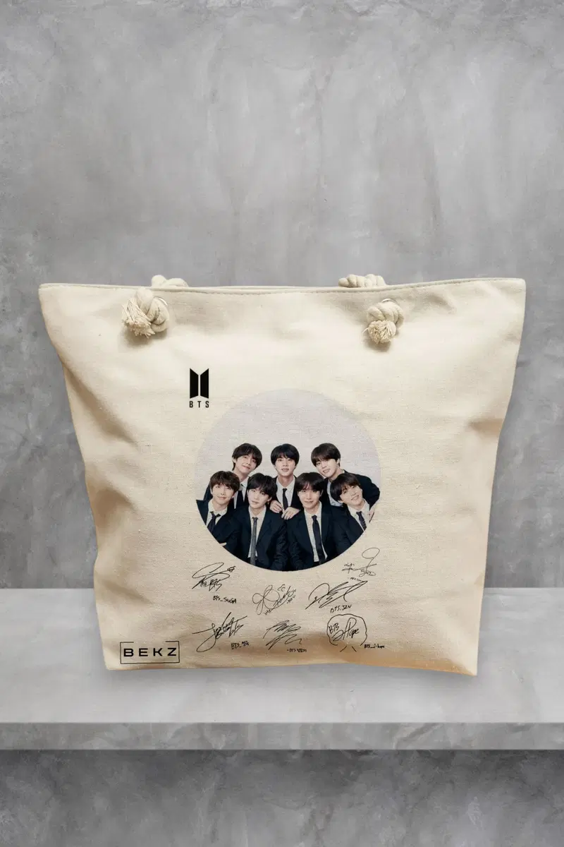 Geanta de Plaja Canvas Tote pentru femei, model BTS Army 8 cu semnaturii, 40x51 cm, Bej, BEKZ®