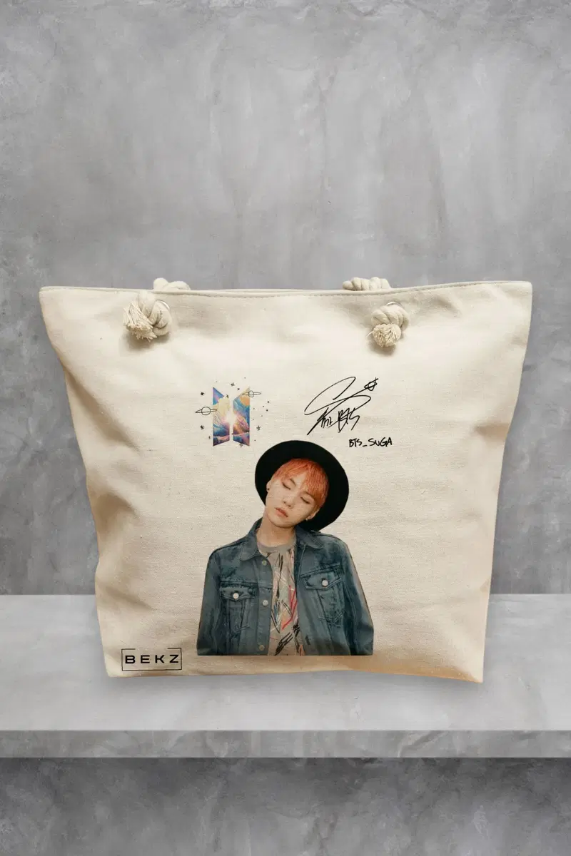 Geanta de Plaja Canvas Tote pentru femei, model BTS Suga 2, 40x51 cm, Bej, BEKZ®