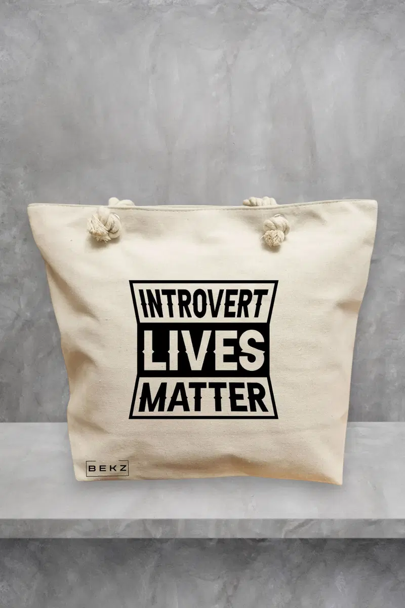 Geanta de Plaja Canvas Tote pentru femei, model Introvert Lives Matter, 40x51 cm, Bej, BEKZ®