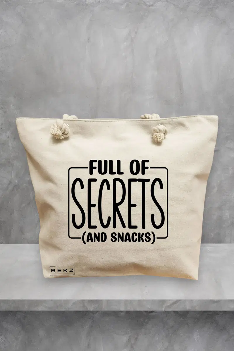 Geanta de Plaja Canvas Tote pentru femei, model Full of secrects and snacks, 40x51 cm, Bej, BEKZ®