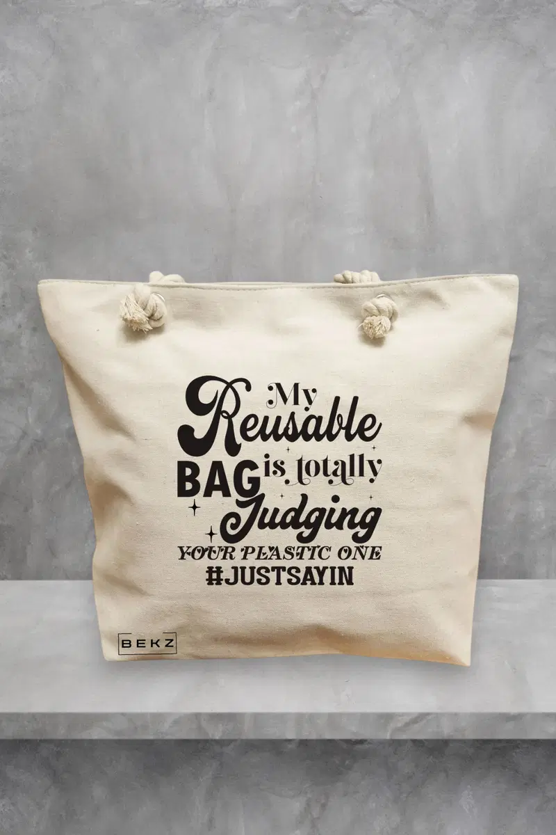Geanta de Plaja Canvas Tote pentru femei, model My reusable bag is totally judging your plastic one, 40x51 cm, Bej, BEKZ®