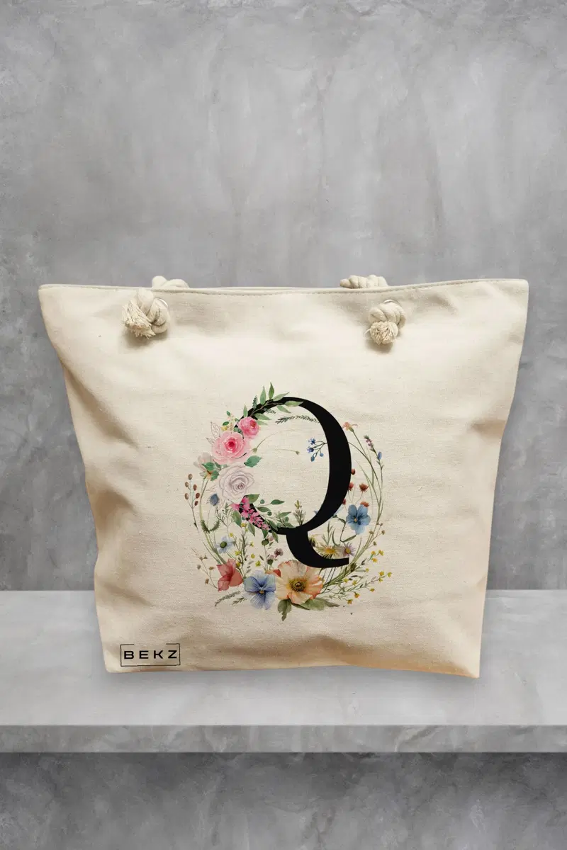 Geanta de Plaja Canvas Tote pentru femei, Cu litera Q in Coronita Florala, 40x51 cm, Bej, BEKZ®