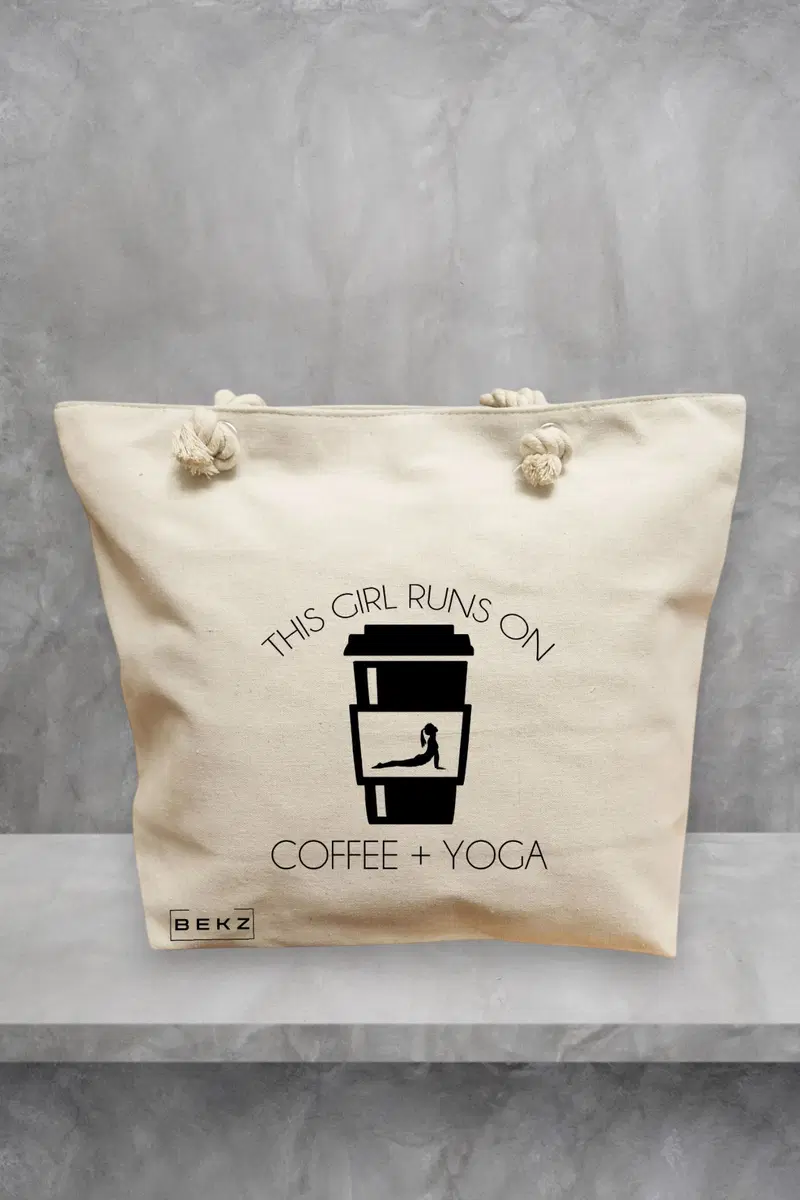 Geanta de Plaja Canvas Tote pentru femei Yoga This Girl runs on coffe and yoga 2, 40x51 cm, Bej, BEKZ®